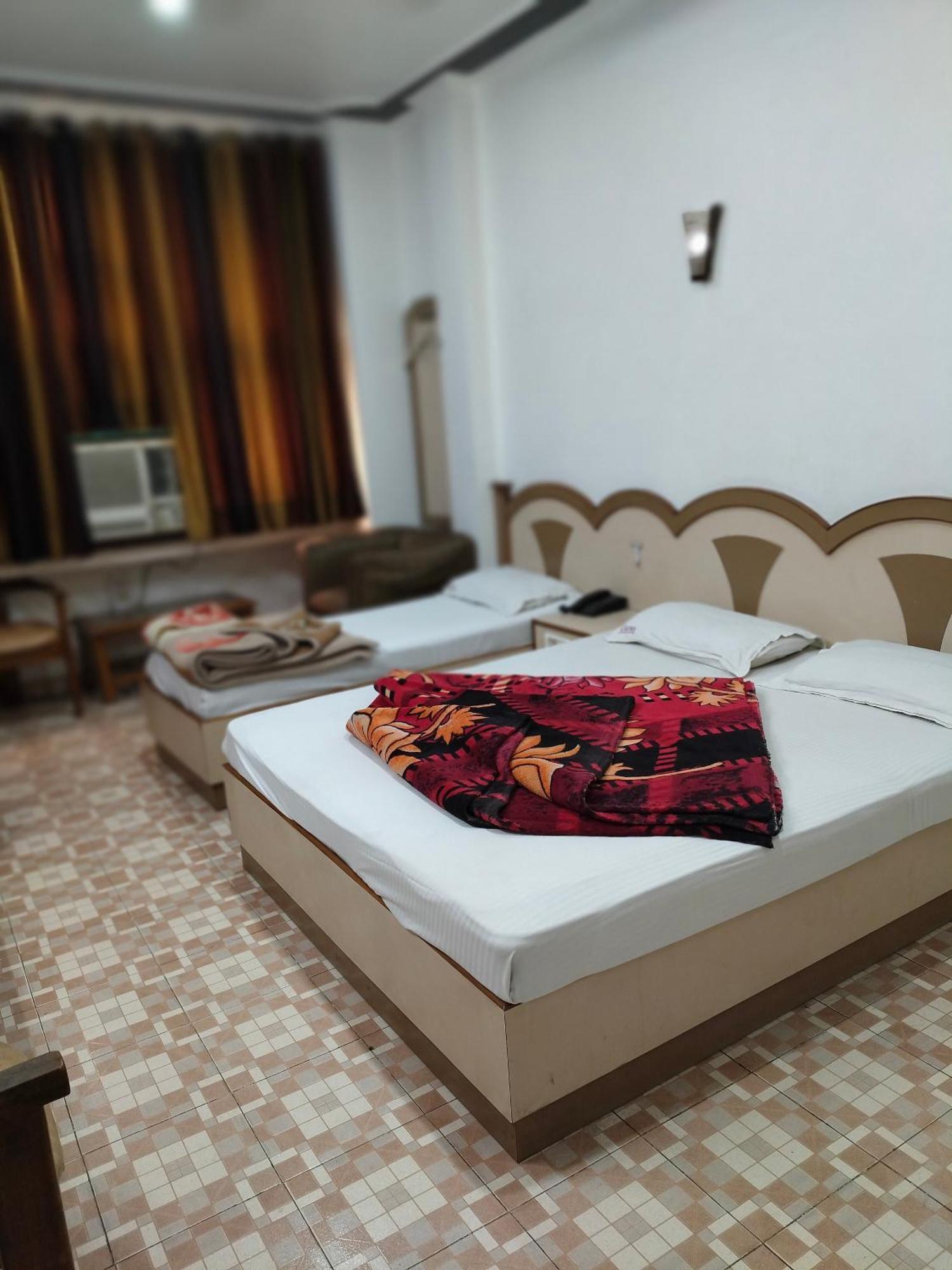 Hotel Yatri International New Delhi Bilik gambar