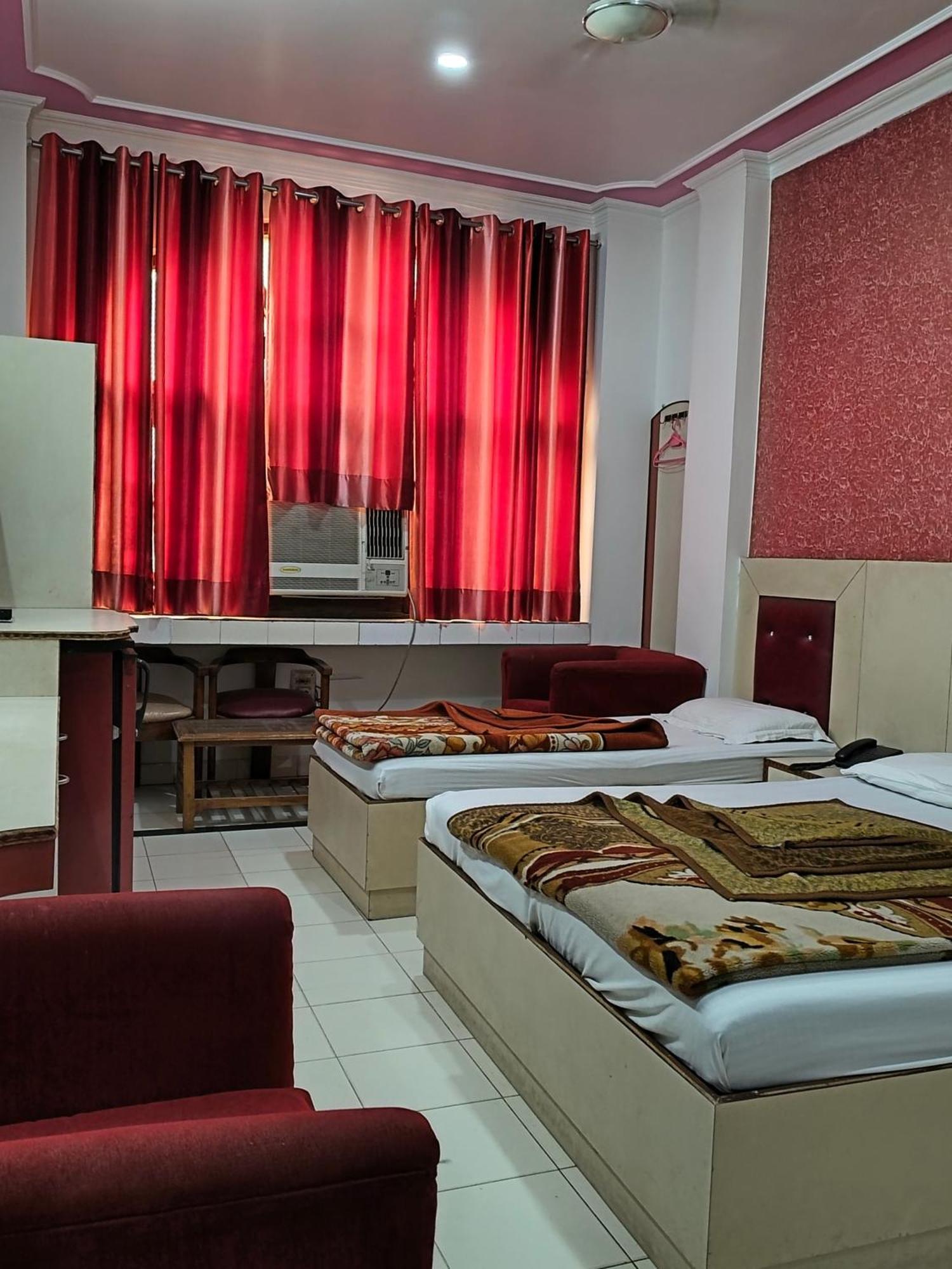 Hotel Yatri International New Delhi Bilik gambar