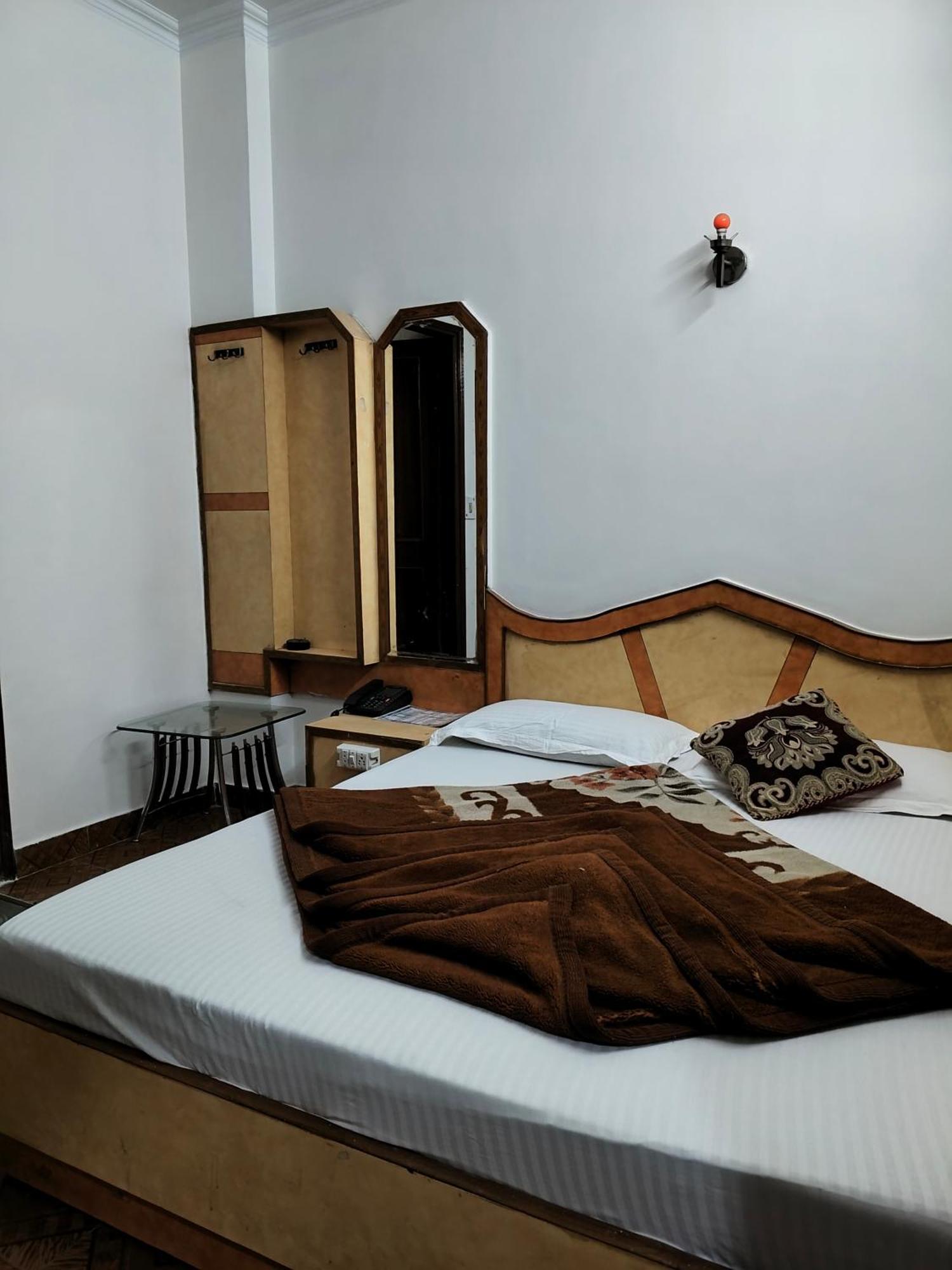 Hotel Yatri International New Delhi Bilik gambar