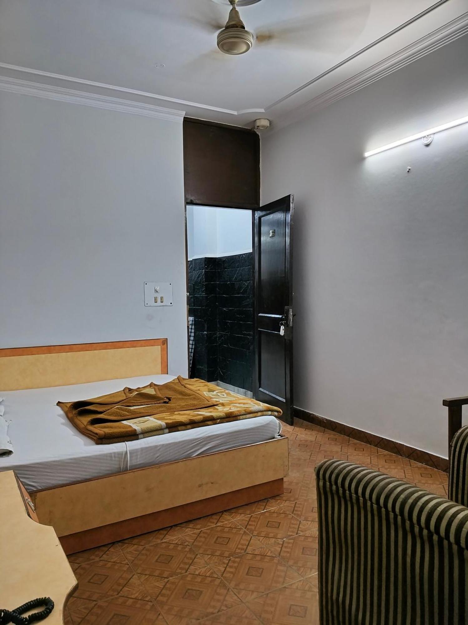 Hotel Yatri International New Delhi Bilik gambar
