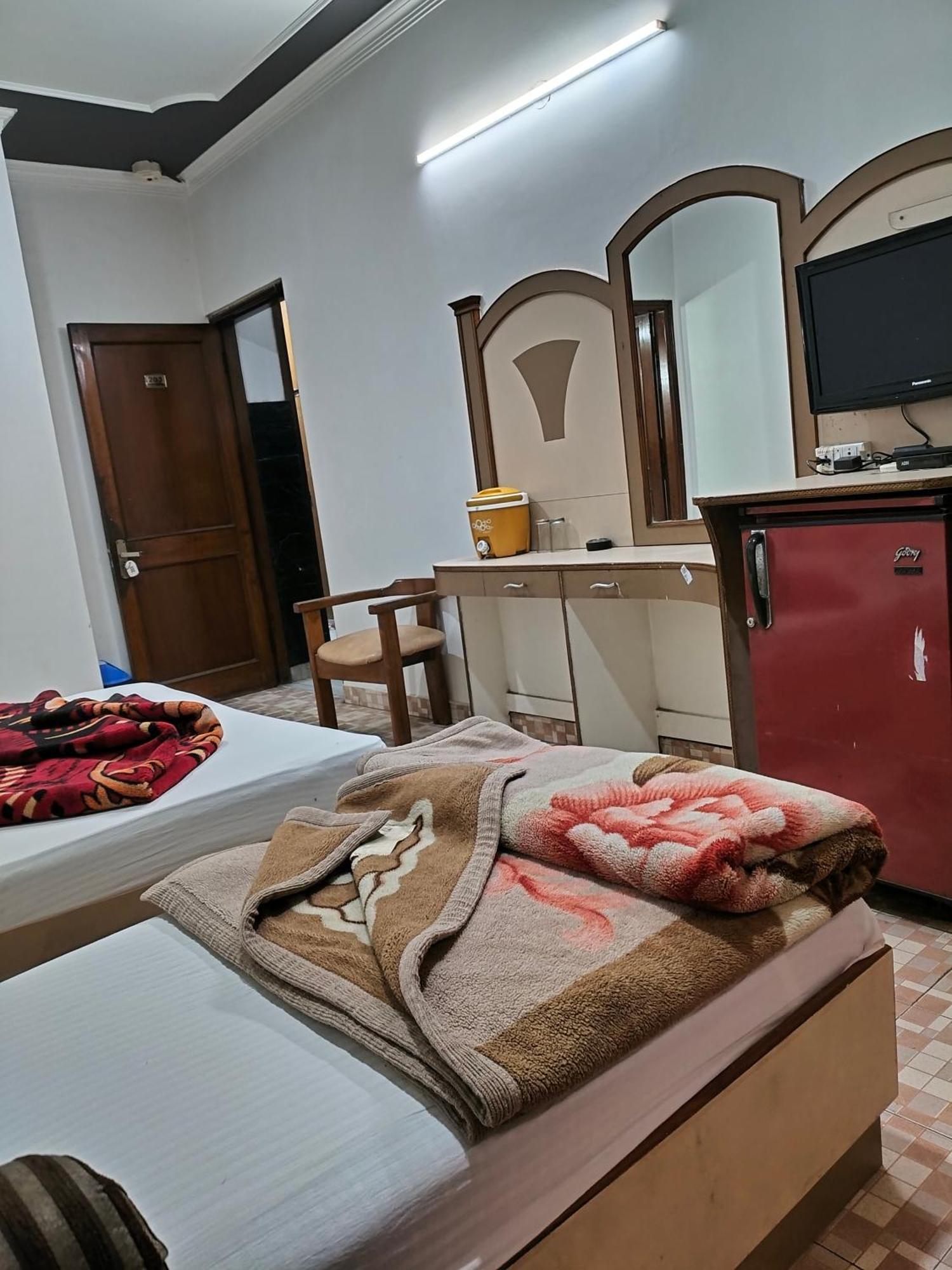Hotel Yatri International New Delhi Bilik gambar