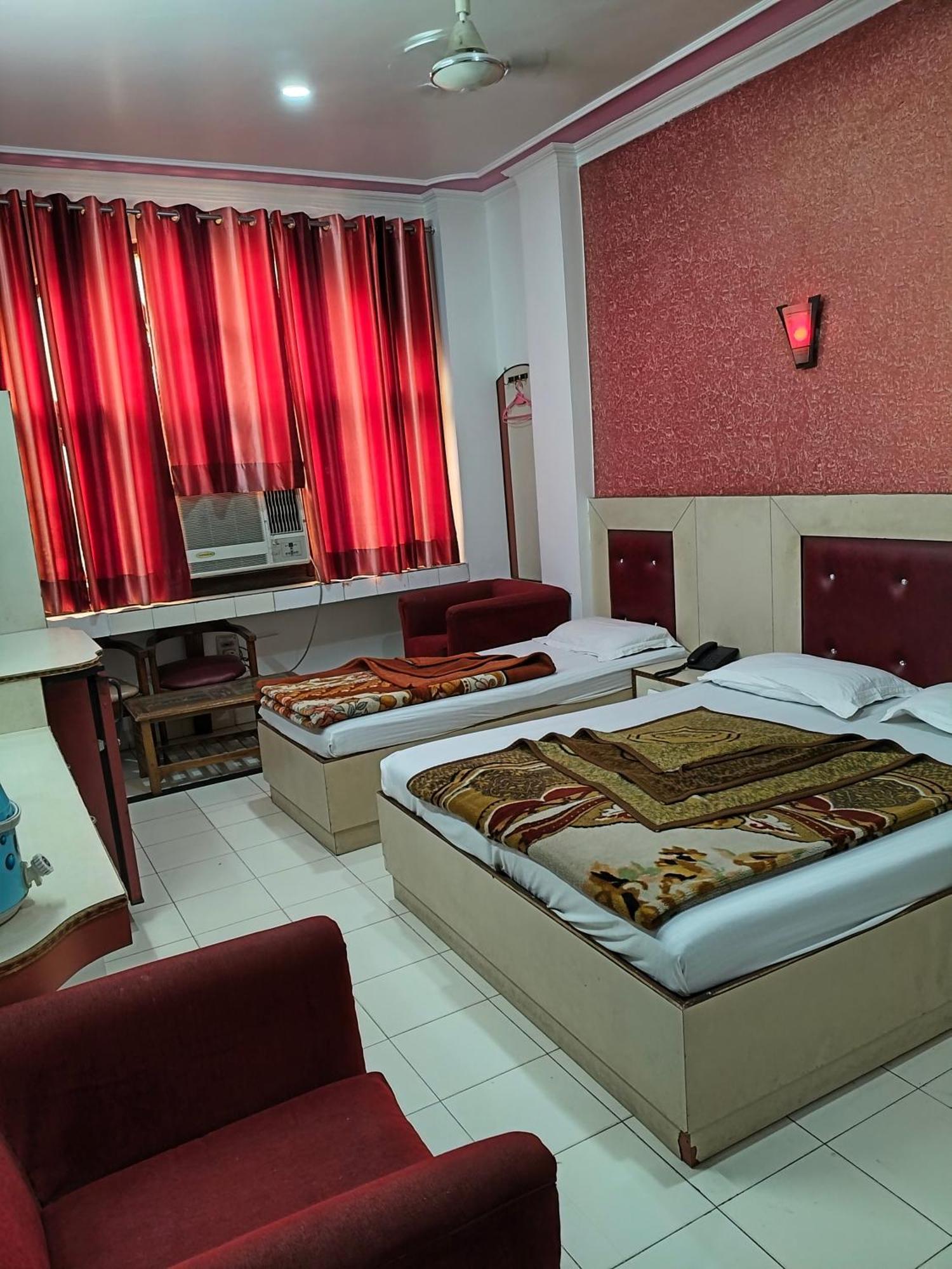 Hotel Yatri International New Delhi Bilik gambar