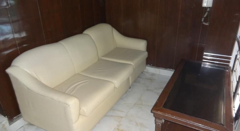 Hotel Yatri International New Delhi Luaran gambar