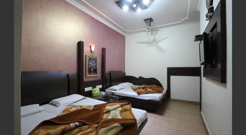 Hotel Yatri International New Delhi Luaran gambar
